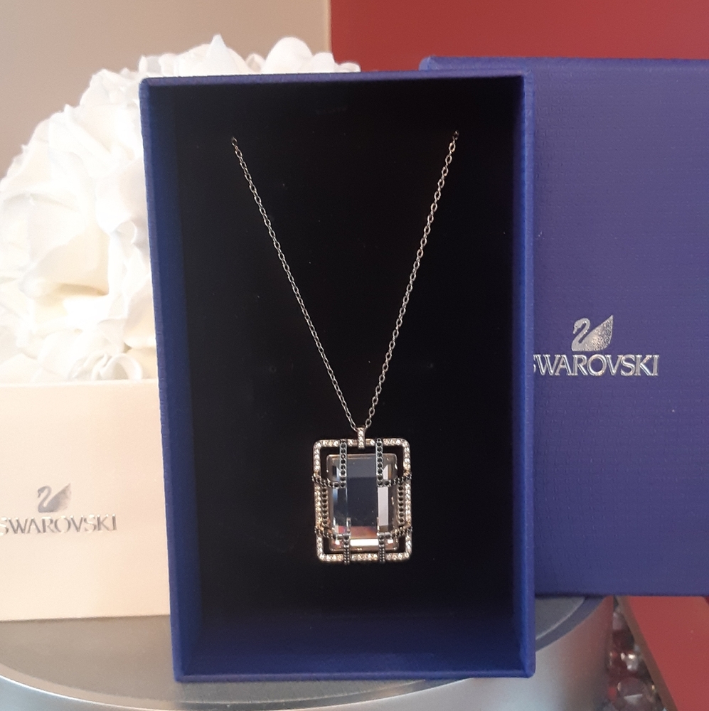 22" Swarovski Silver Necklace with Crystal Pendant "FINAL MARKDOWN"